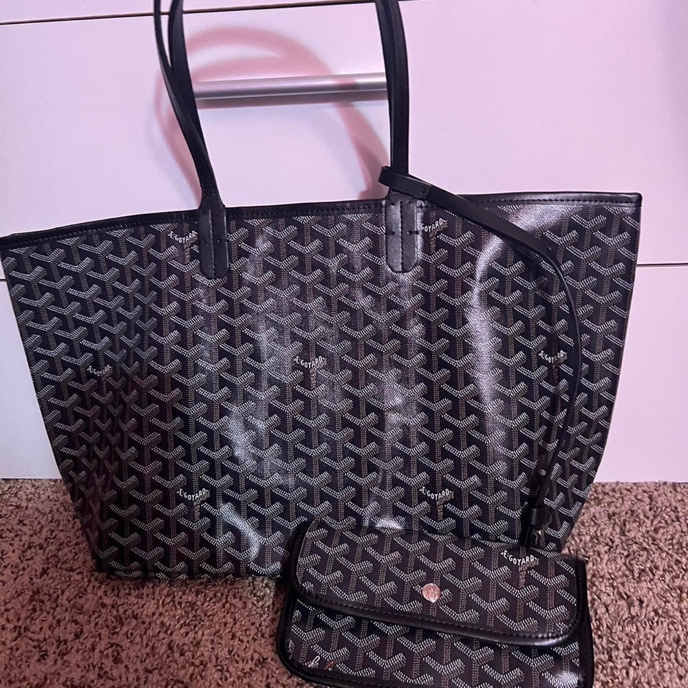 Black traditional goyard pm tote